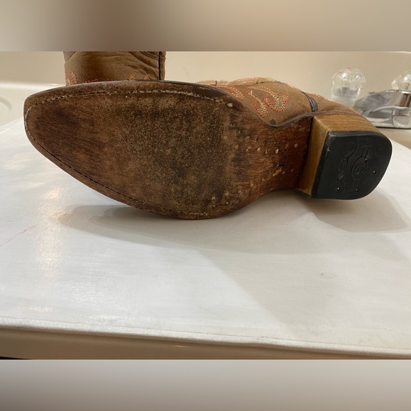 Circle G Brown Embroidered Heeled Boots - Picture 4 of 9